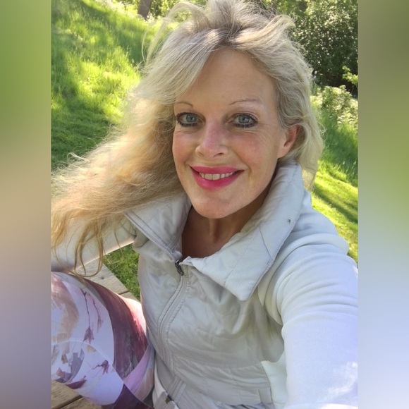 Meet your Posher, Tracy lynn - Picture 7 of 8